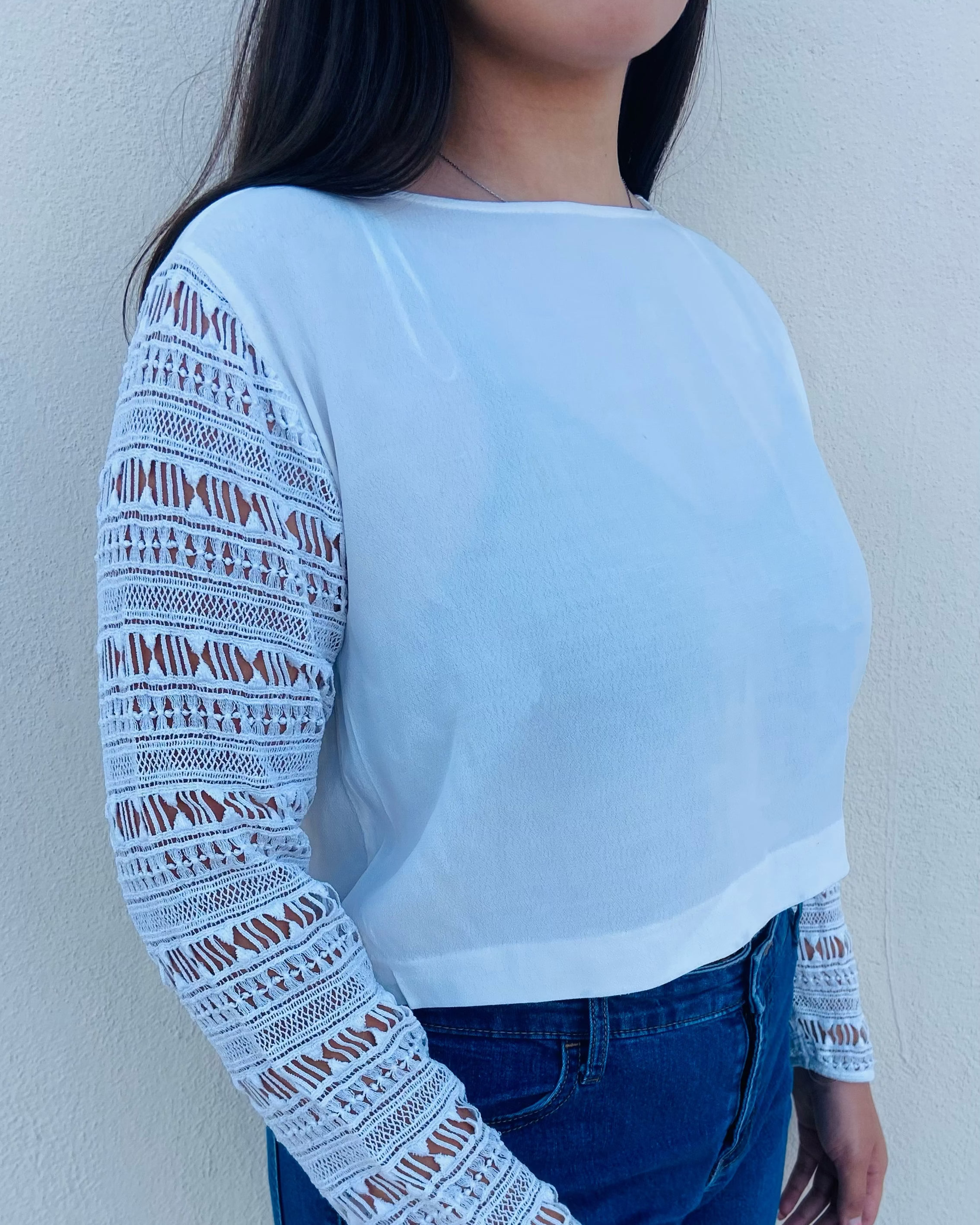 Blusa blanca con mangas